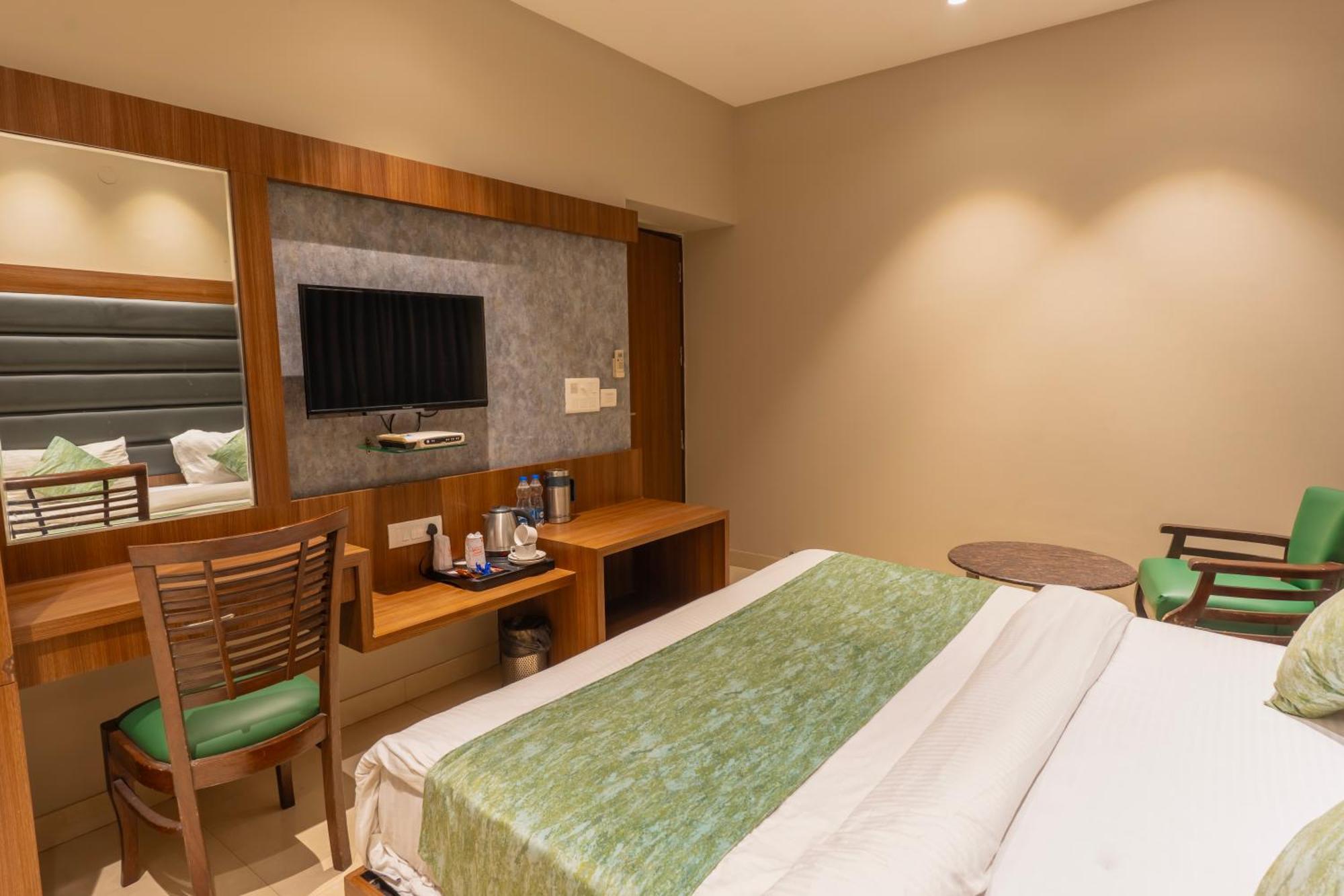 Hotel Amritsar International 2 Min Walk From Amritsar Bus Stand Exterior foto