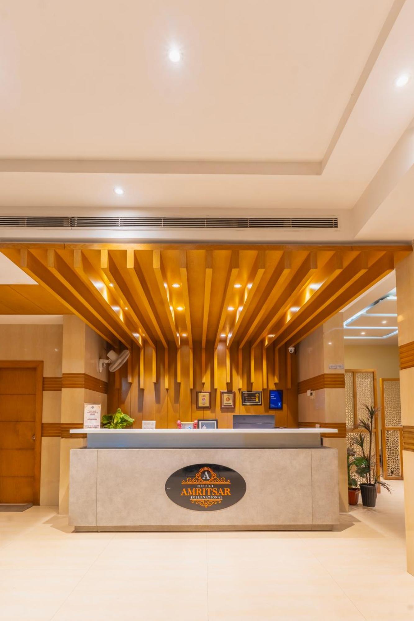 Hotel Amritsar International 2 Min Walk From Amritsar Bus Stand Exterior foto